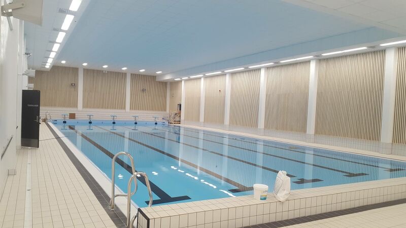 Svømmebasseng i Folkebadet Melvold